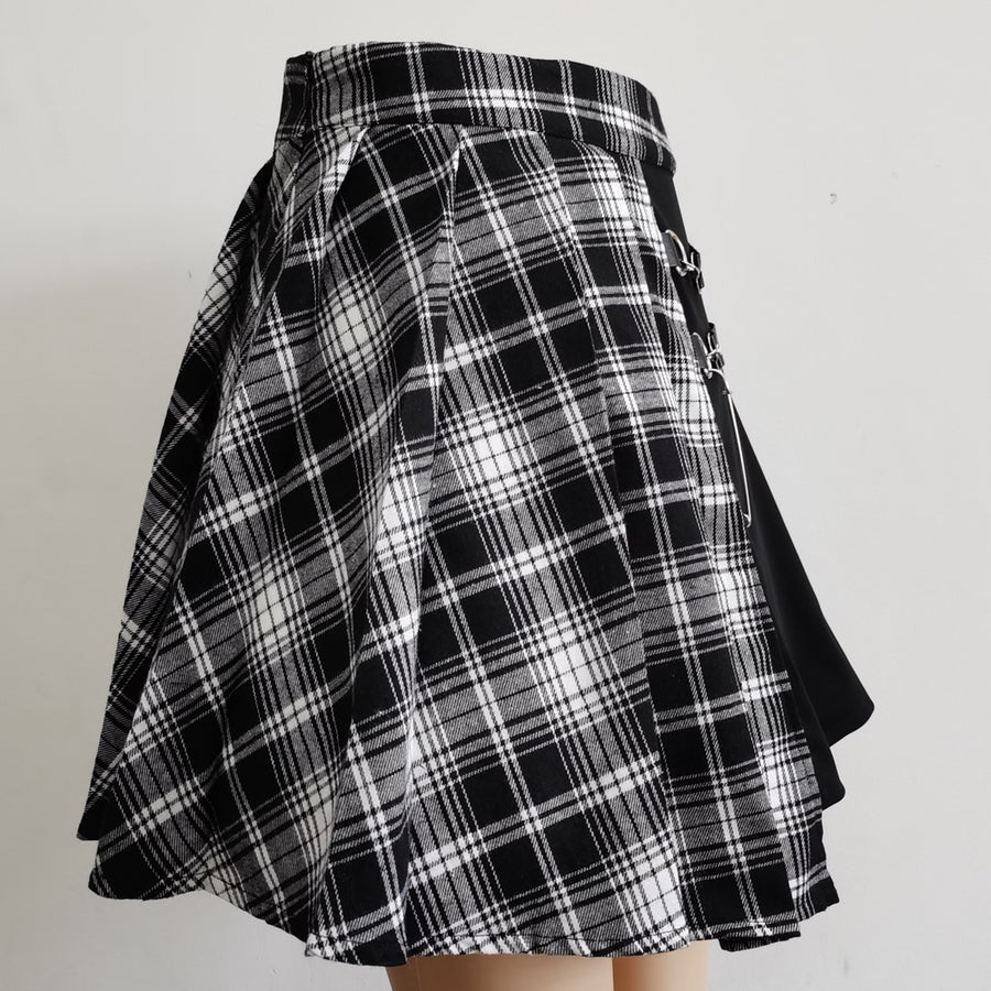 Harajuku Gothic Style Asymmetric Cutout Plaid Skirt in 2 Colours